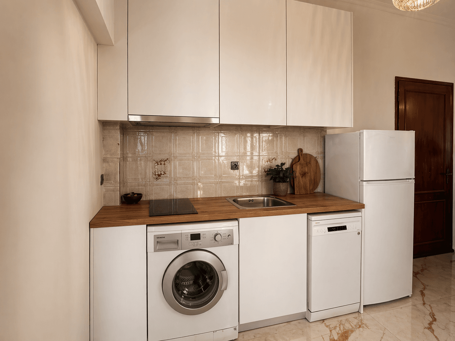 Budget-Küche mit Intelligenter Raumaufteilung